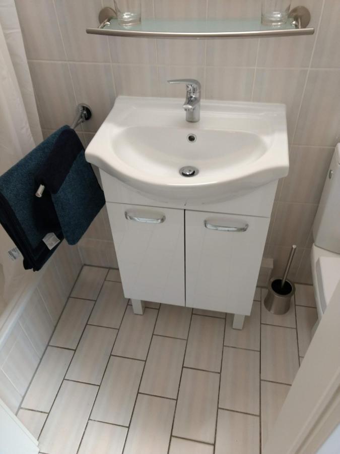 Ruhige, Gemuetliche 1-Zimmer Gartenwohnung Fuer 2 Erwachsene Lübeck Extérieur photo